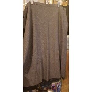 NWT - Houndstooth with black lace trim at the hem - Size 24